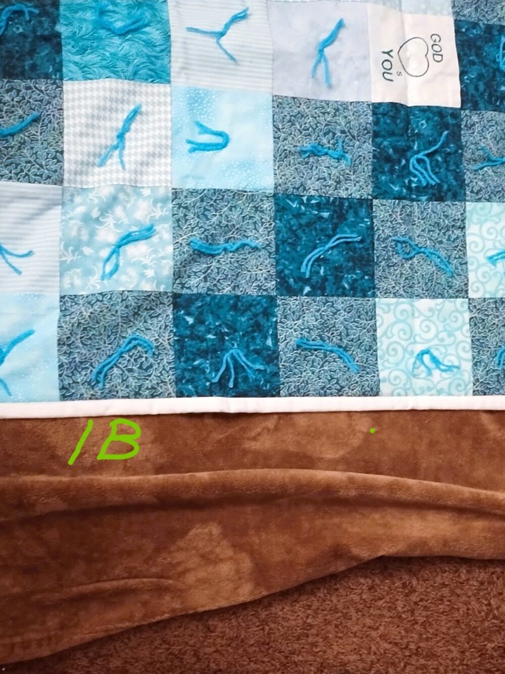 GOD LOVES YOU QUILT VIBRANT AS OCEAN COLOR VARIES SEA BLUE TO GREEN COMPLETE - Picture 4 of 6